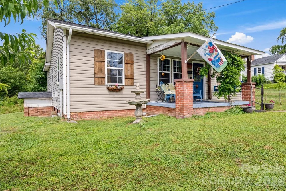 112 Hillcrest Street Jonesville, NC 28642