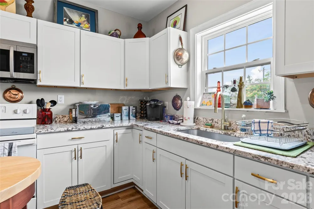 112 Hillcrest Street Jonesville, NC 28642
