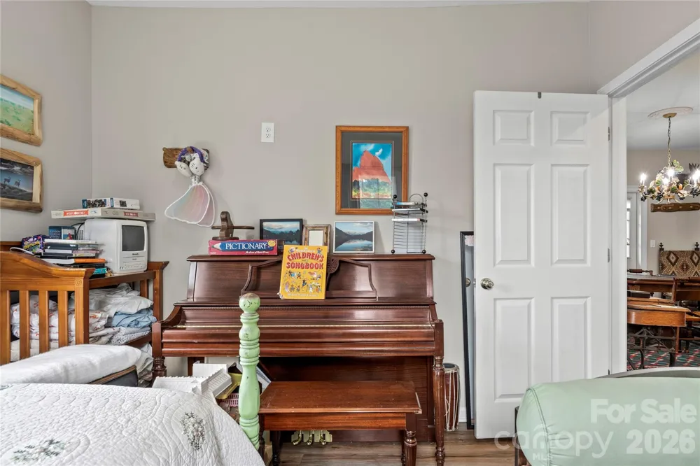 112 Hillcrest Street Jonesville, NC 28642