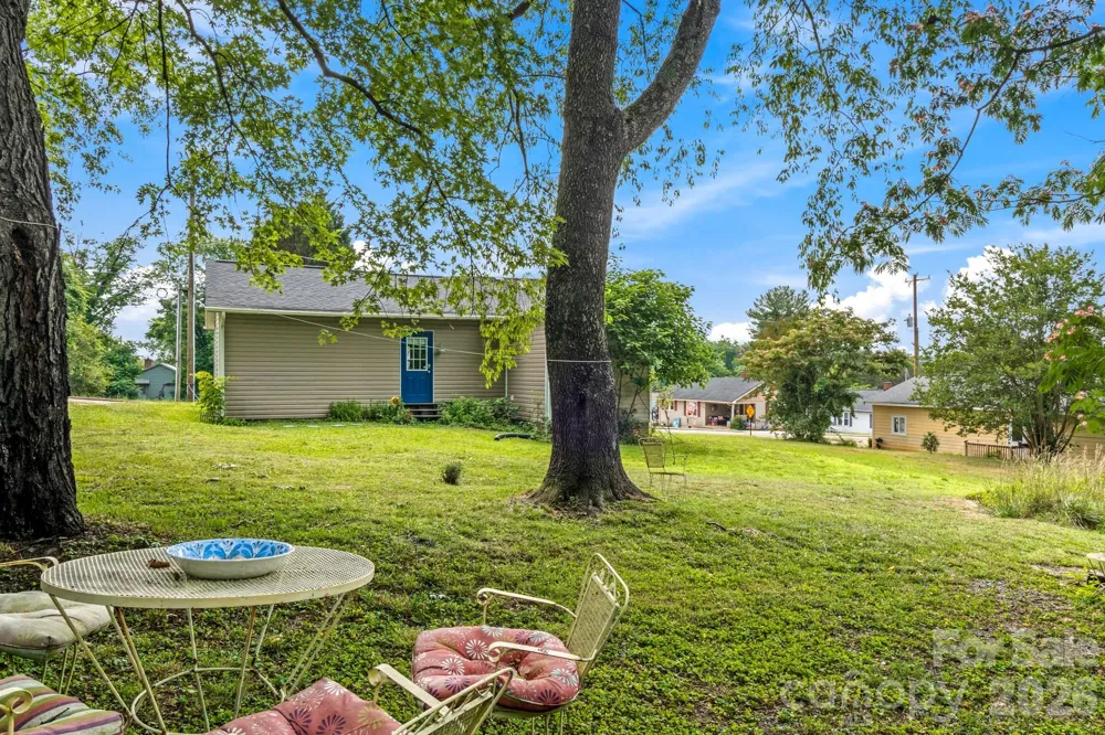 112 Hillcrest Street Jonesville, NC 28642