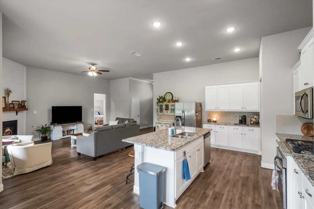 536 Private Road 7017 Edgewood, TX 75117