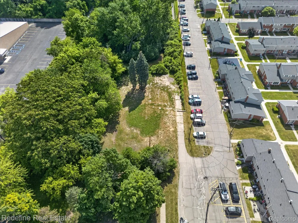 8304 Lanewood Street Westland City, MI 48185