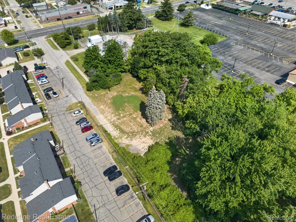 8304 Lanewood Street Westland City, MI 48185