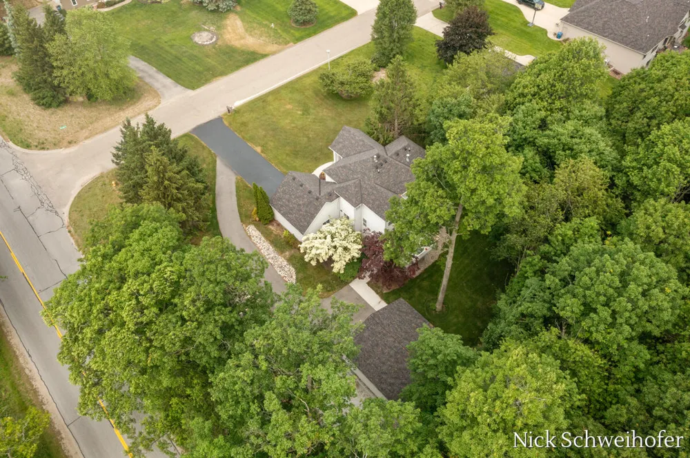 11220 Oak Grove Road Grand Haven Charter Township, MI 49417