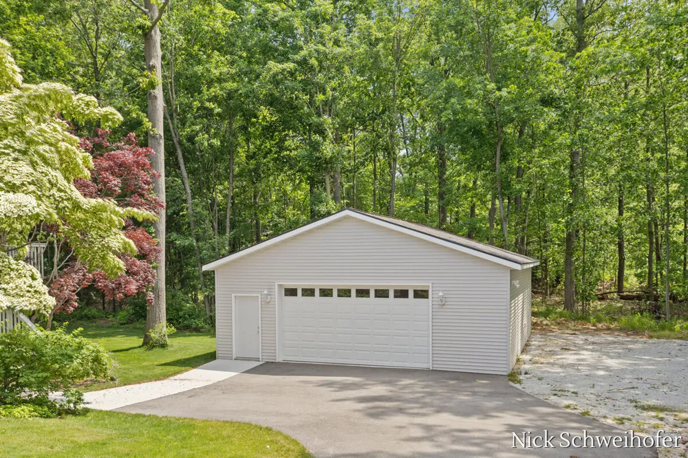 11220 Oak Grove Road Grand Haven Charter Township, MI 49417
