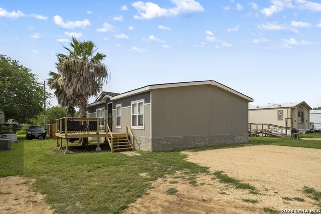 510 Cedar Jourdanton, TX 78026
