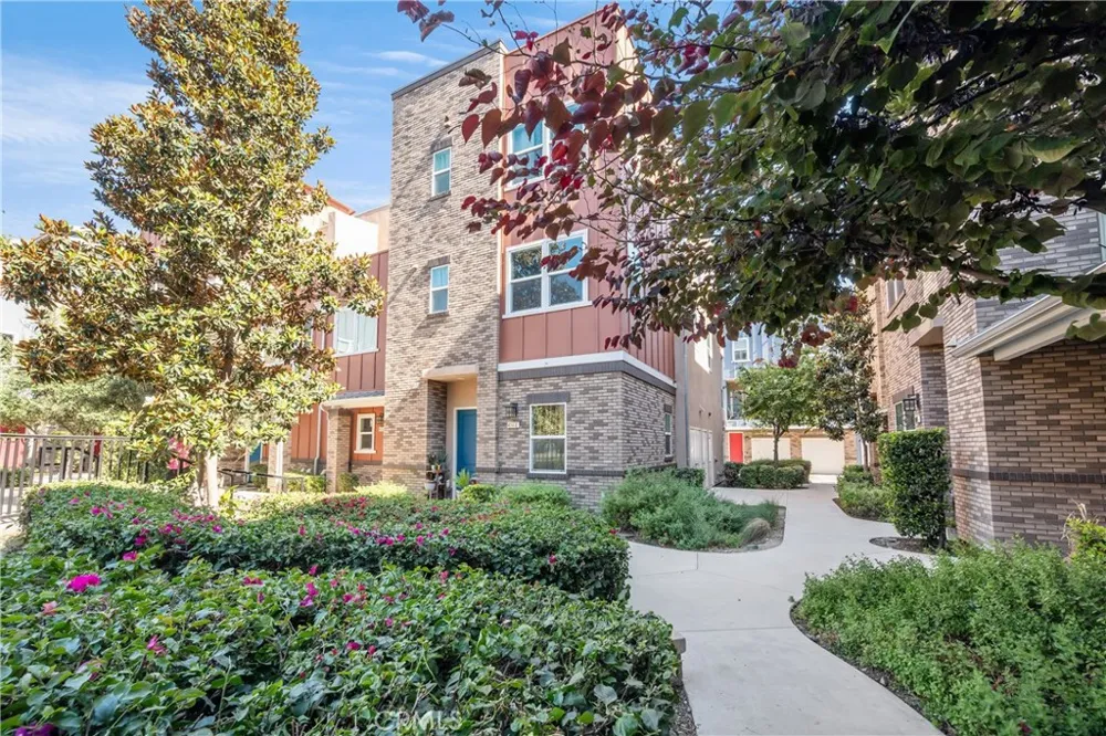 4956 Willow #E Montclair, CA 91763