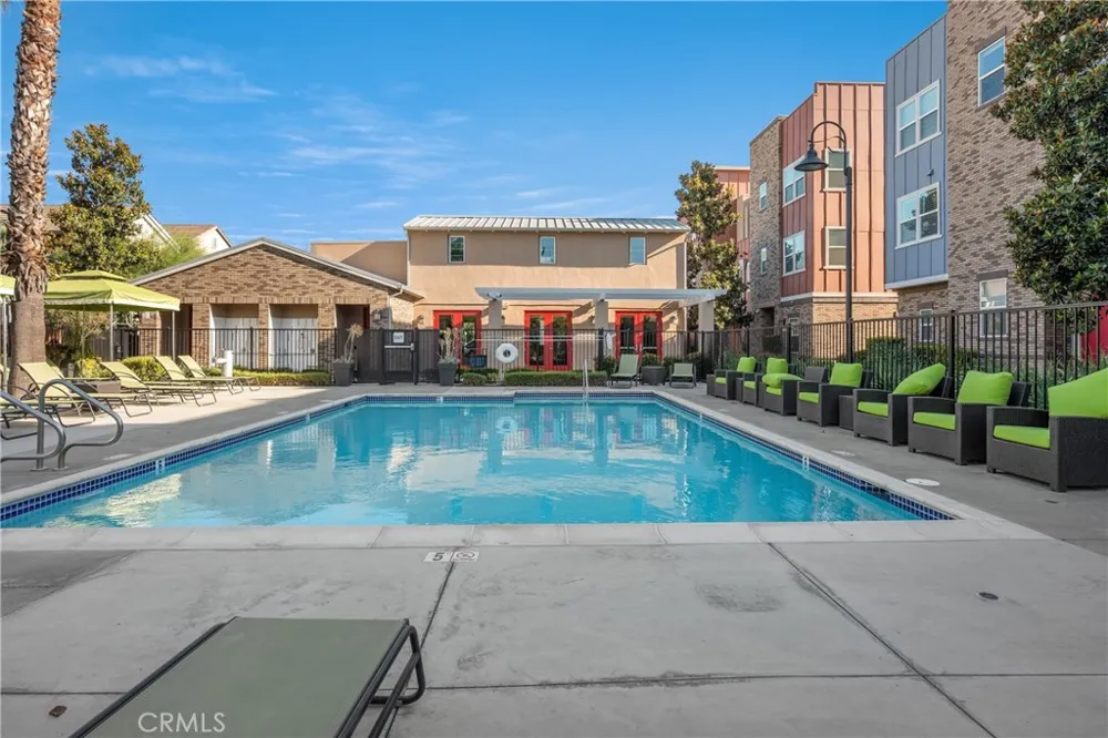 4956 Willow #E Montclair, CA 91763