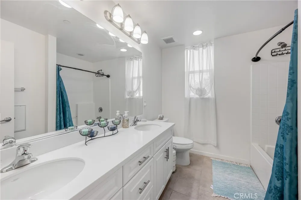 4956 Willow #E Montclair, CA 91763