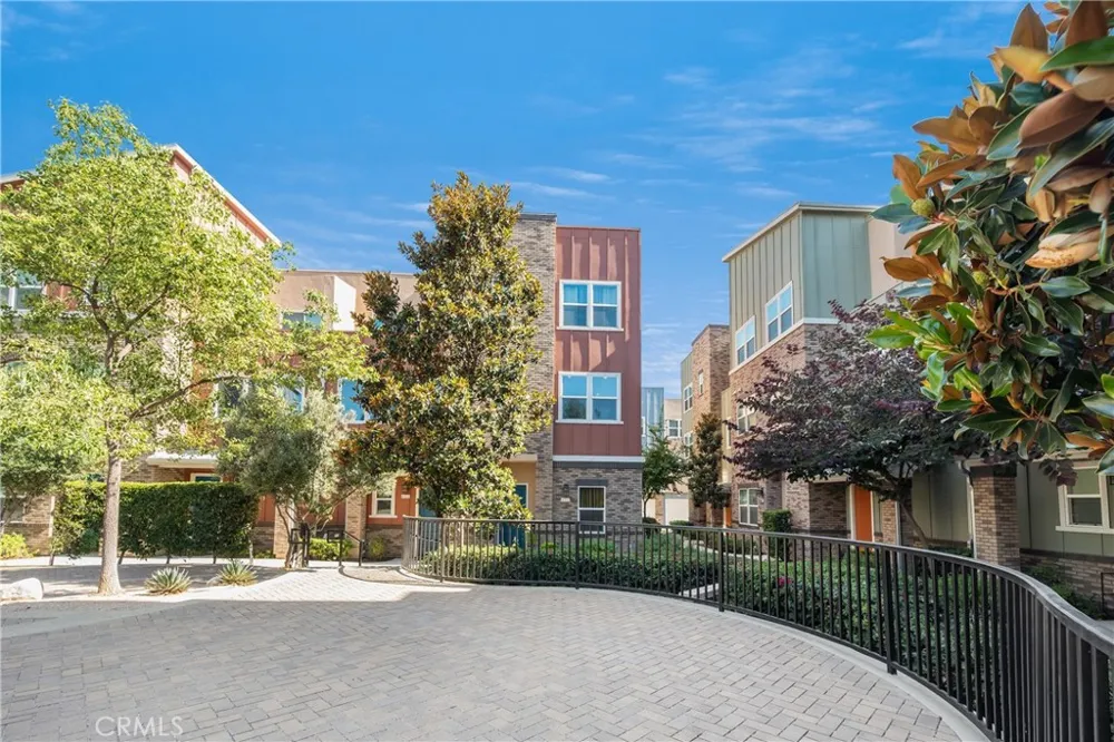 4956 Willow #E Montclair, CA 91763