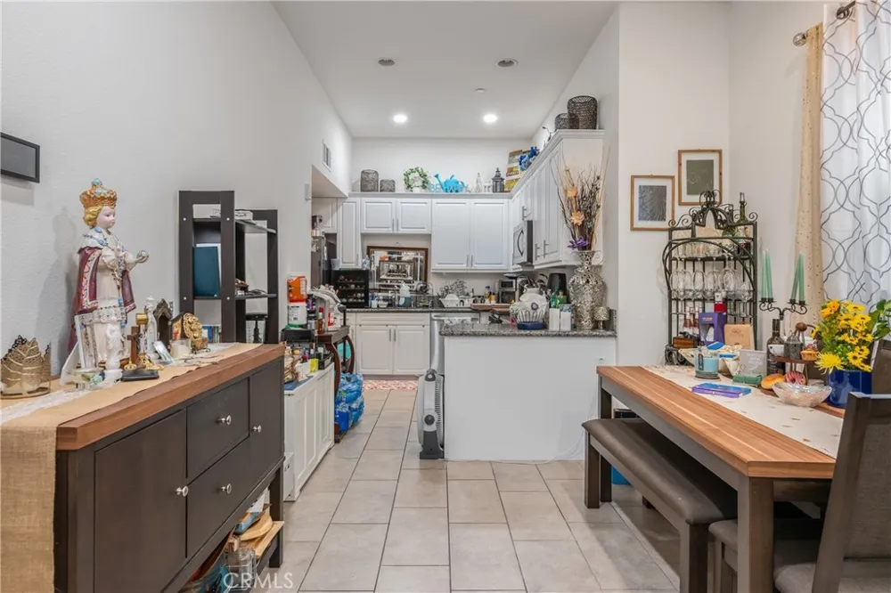 4956 Willow #E Montclair, CA 91763