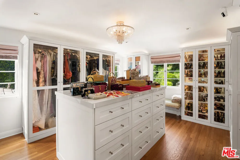 760 Beverly Glen Boulevard Los Angeles, CA 90077
