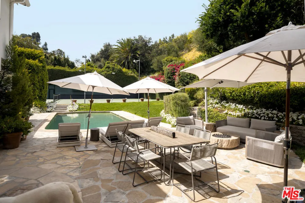 760 Beverly Glen Boulevard Los Angeles, CA 90077