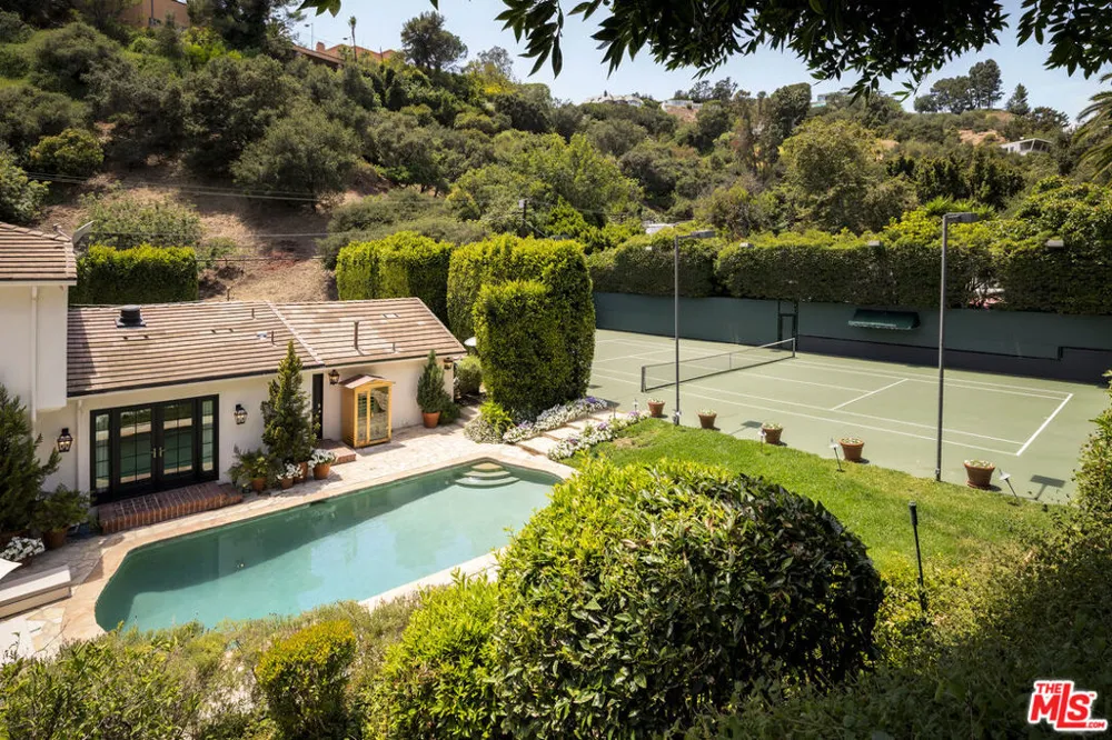 760 Beverly Glen Boulevard Los Angeles, CA 90077