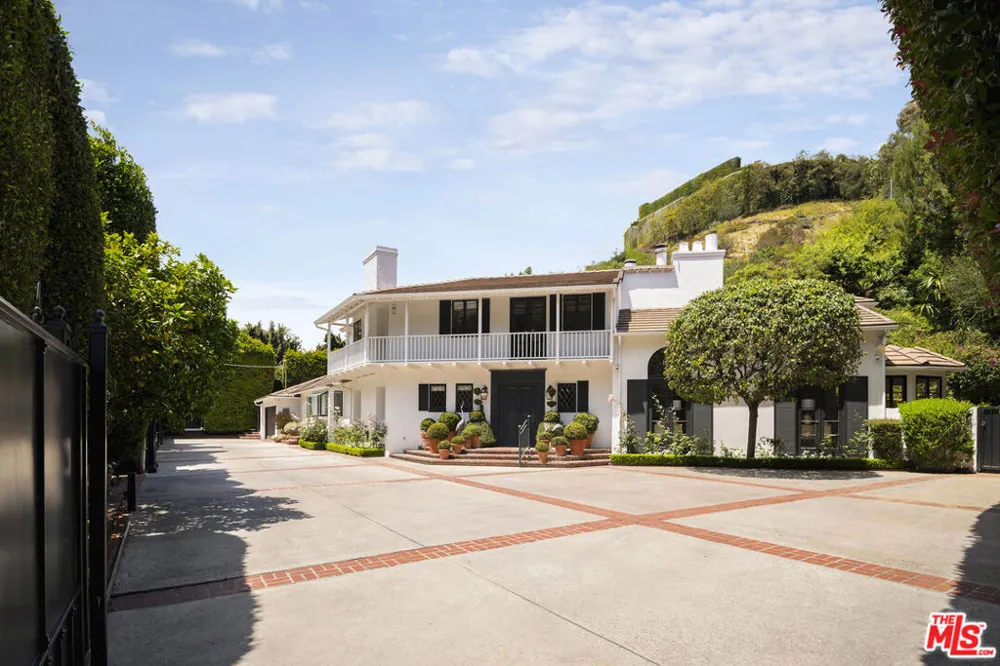 760 Beverly Glen Boulevard Los Angeles, CA 90077