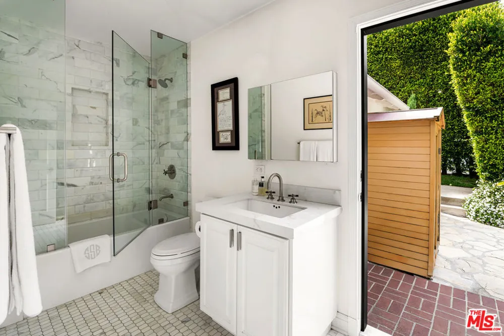760 Beverly Glen Boulevard Los Angeles, CA 90077