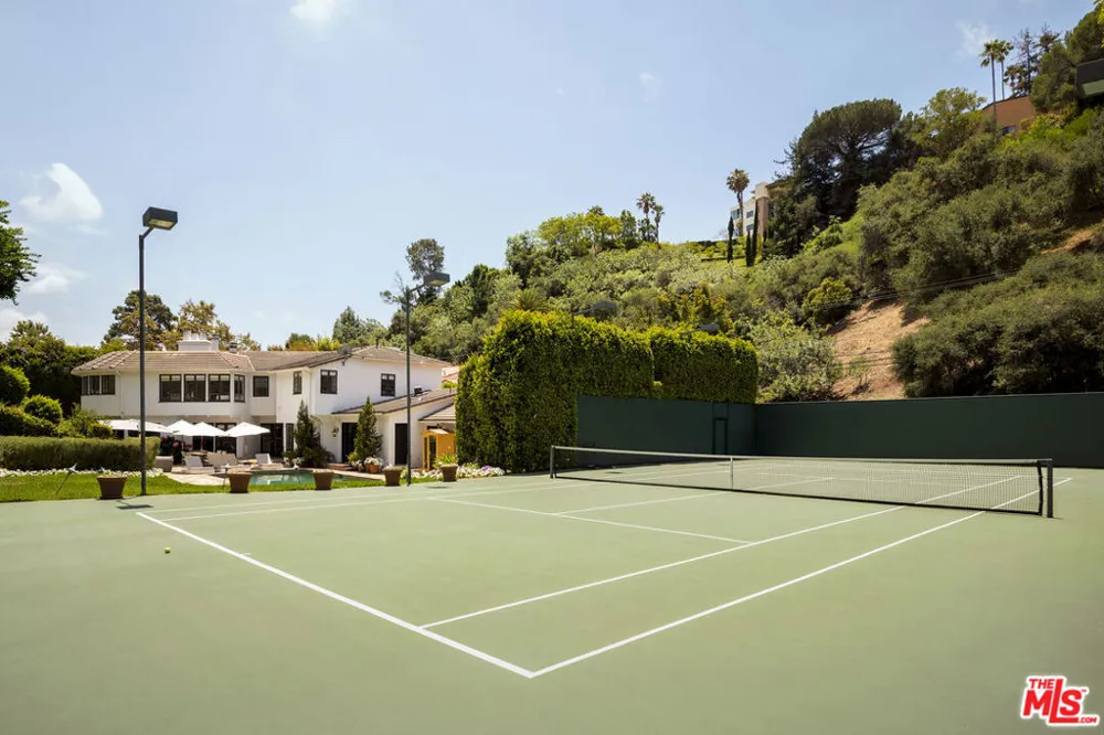 760 Beverly Glen Boulevard Los Angeles, CA 90077