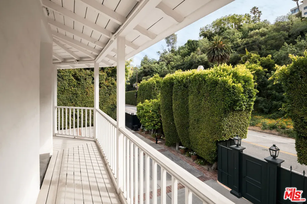 760 Beverly Glen Boulevard Los Angeles, CA 90077