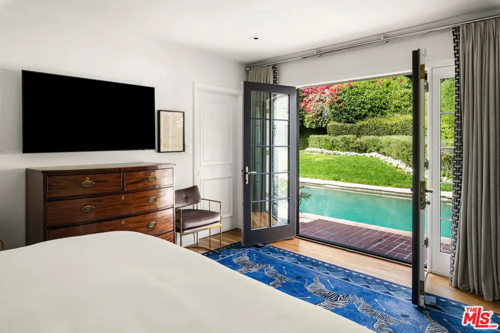 760 Beverly Glen Boulevard Los Angeles, CA 90077