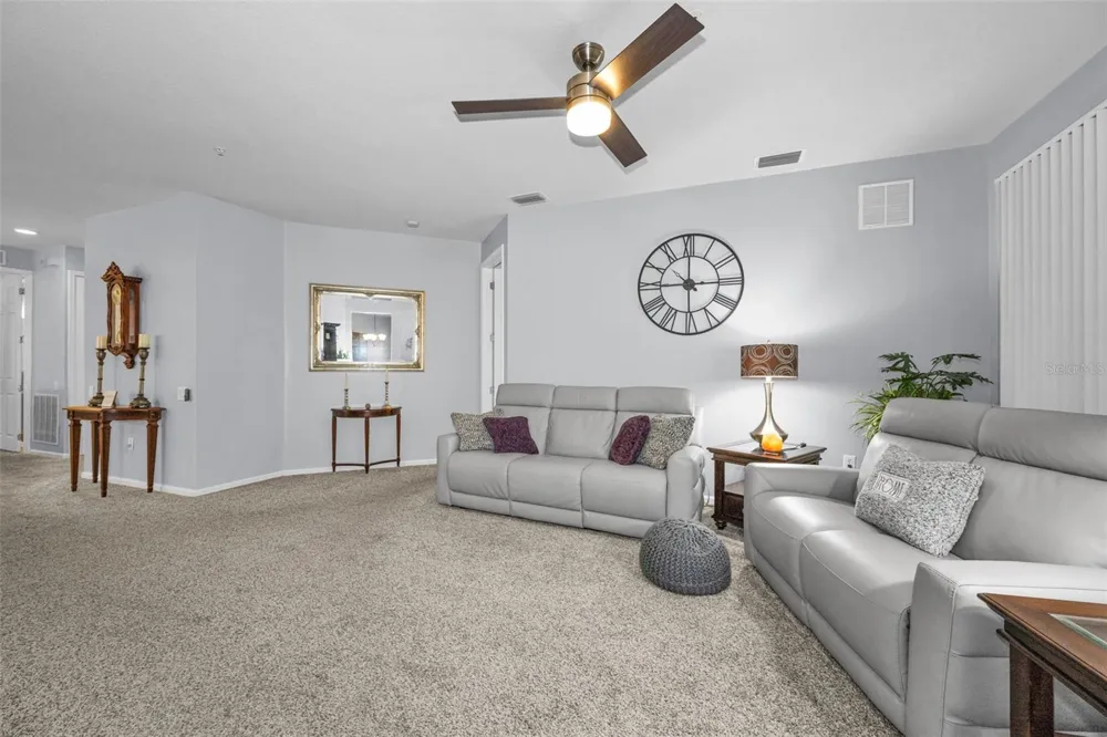 889 LANTERN WAY Clearwater, FL 33765