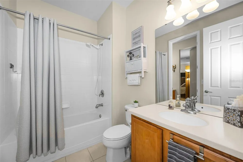 889 LANTERN WAY Clearwater, FL 33765