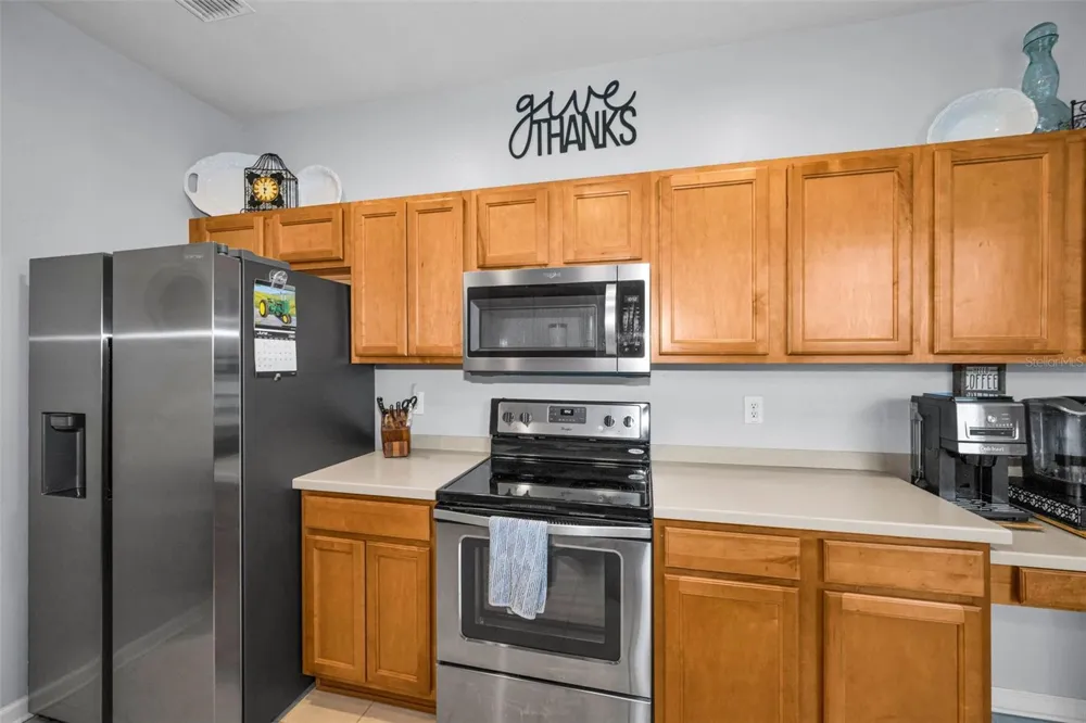 889 LANTERN WAY Clearwater, FL 33765