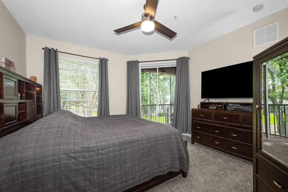 889 LANTERN WAY Clearwater, FL 33765