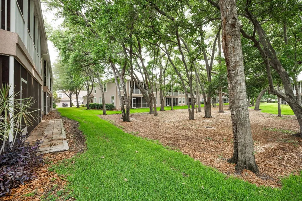 889 LANTERN WAY Clearwater, FL 33765