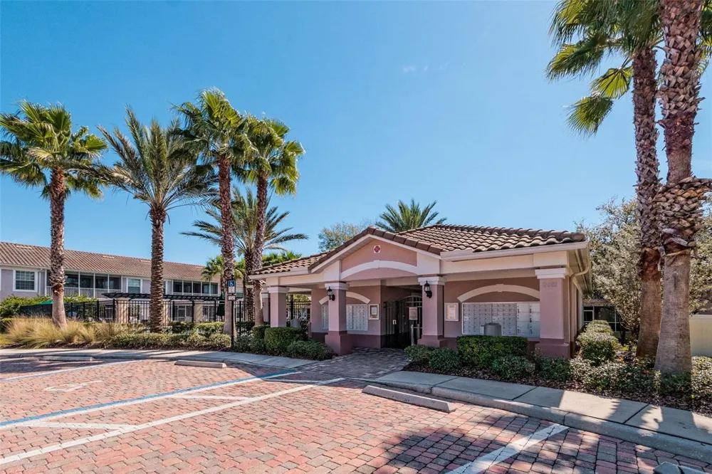 889 LANTERN WAY Clearwater, FL 33765