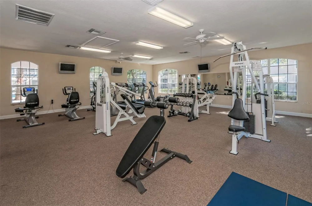 889 LANTERN WAY Clearwater, FL 33765