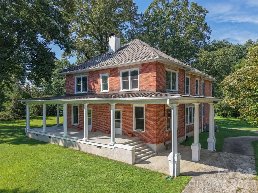 600 E Main Street Brevard, NC 28712