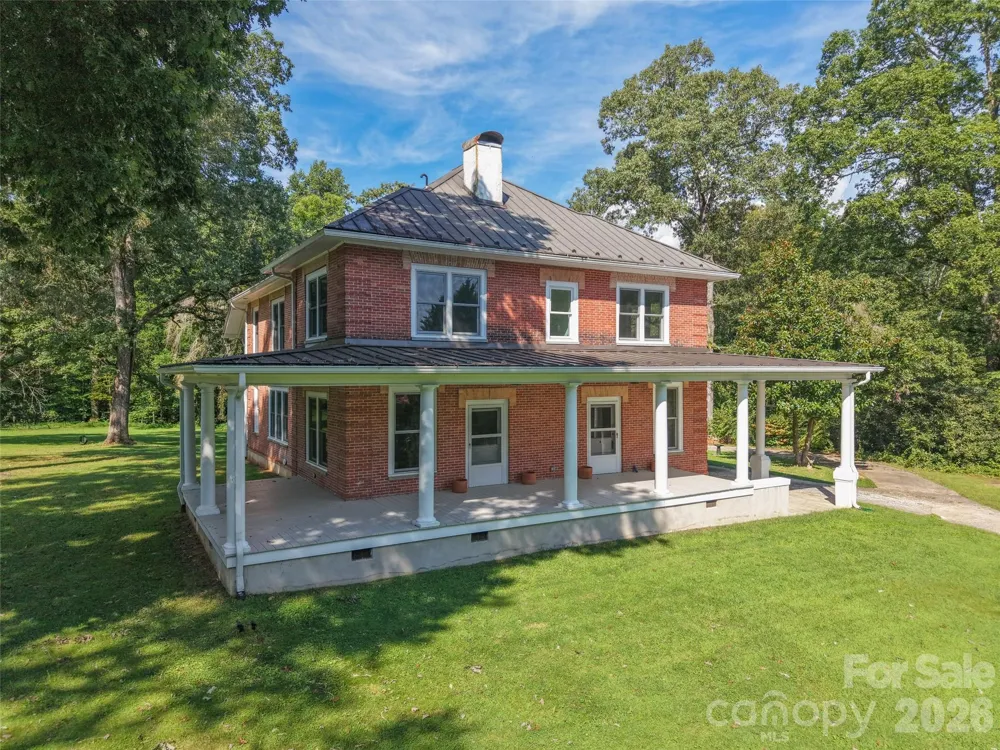 600 E Main Street Brevard, NC 28712