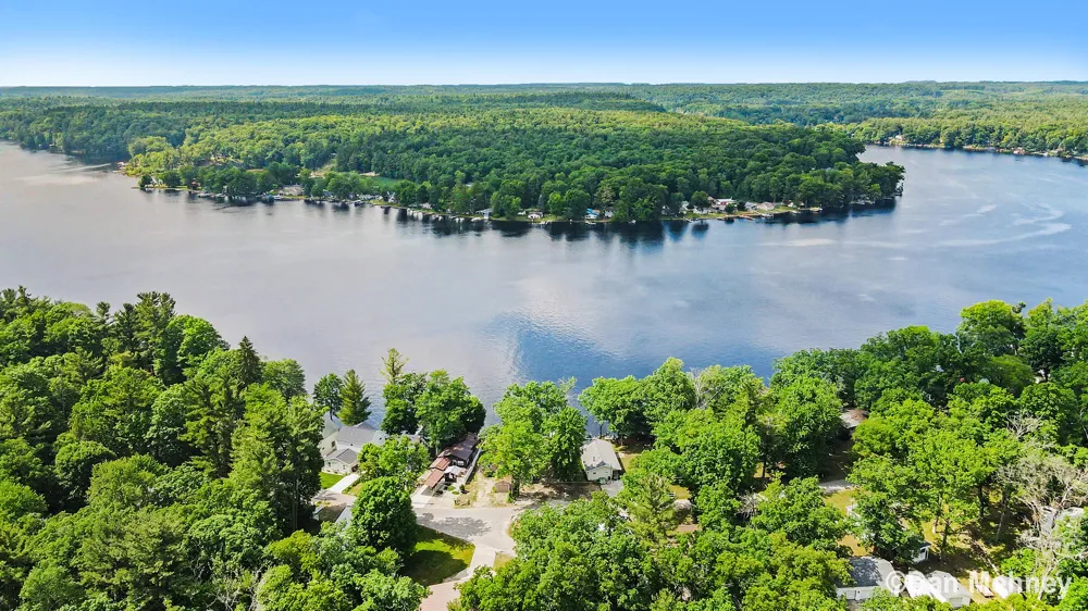 5539 Front Street Newaygo, MI 49337