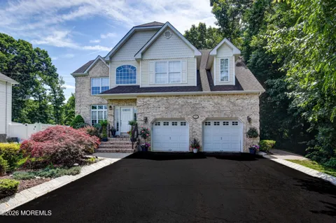 220 Lloyd Road