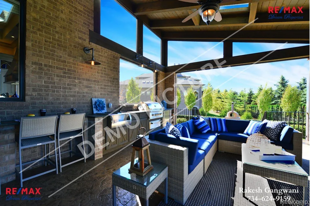 31111 Lahser Road Beverly Hills Village, MI 48025