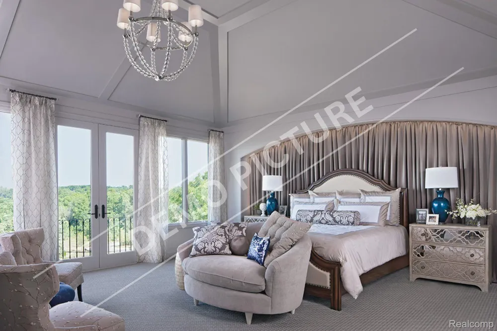 31111 Lahser Road Beverly Hills Village, MI 48025