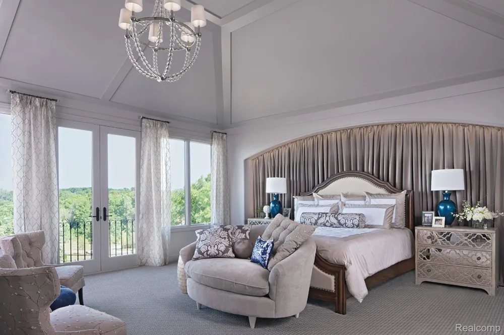 31111 Lahser Road Beverly Hills Village, MI 48025