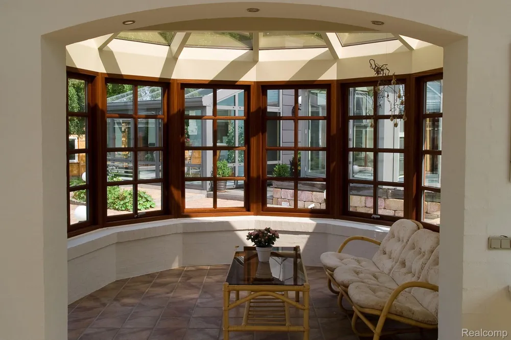 31111 Lahser Road Beverly Hills Village, MI 48025