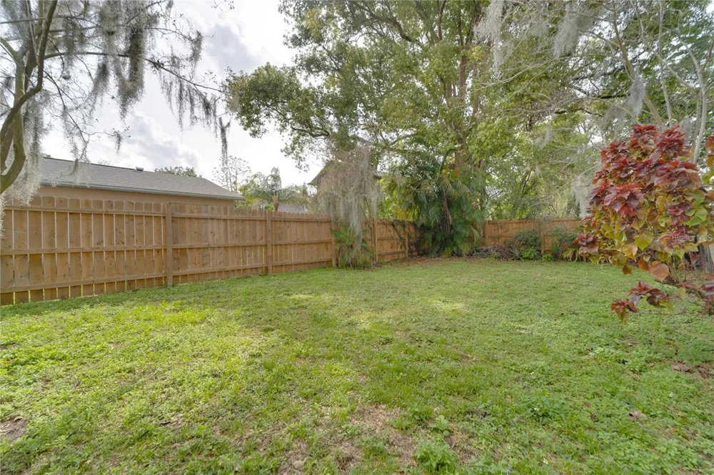 2410 CENTER AVENUE Orlando, FL 32806