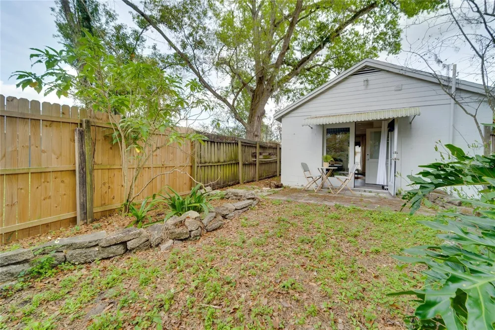 2410 CENTER AVENUE Orlando, FL 32806