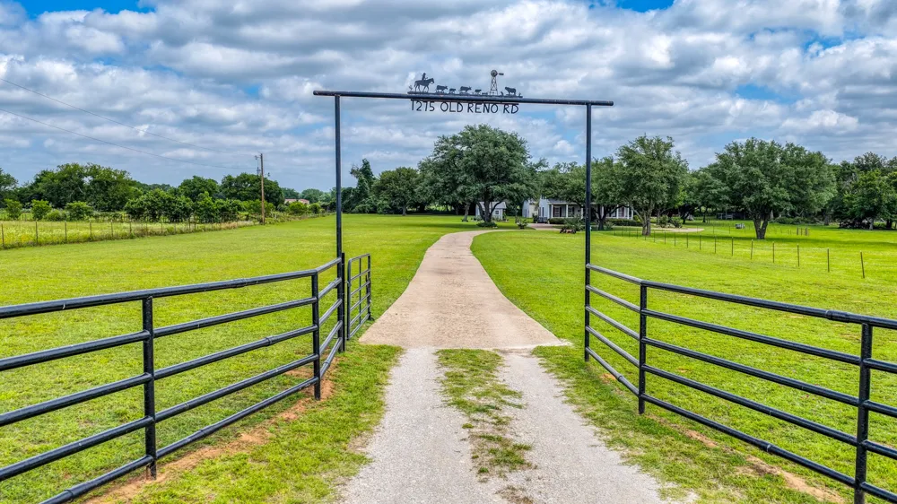 1275 Old Reno Road Reno, TX 76082