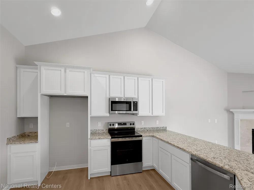 374 Devonshire Drive #30 Lapeer City, MI 48446