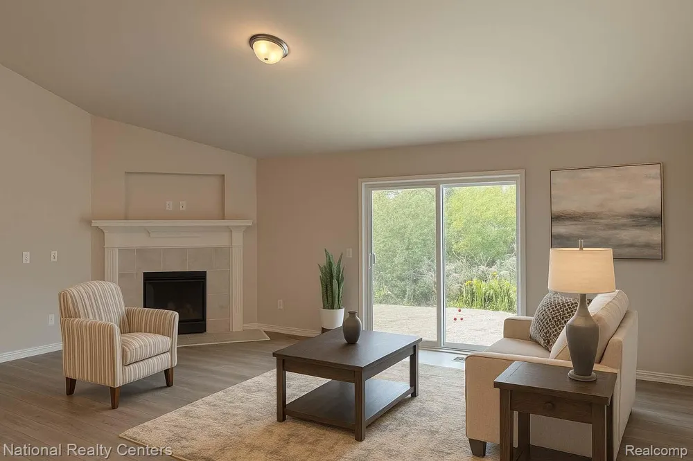 374 Devonshire Drive #30 Lapeer City, MI 48446
