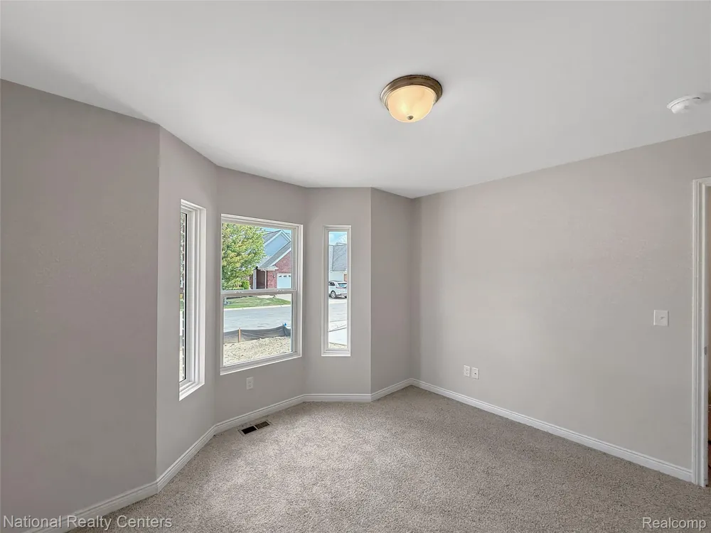 374 Devonshire Drive #30 Lapeer City, MI 48446