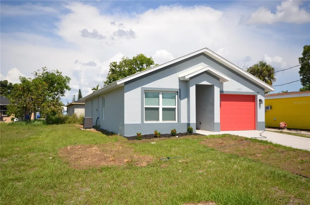 2225 CARVER AVENUE Fort Myers, FL 33916