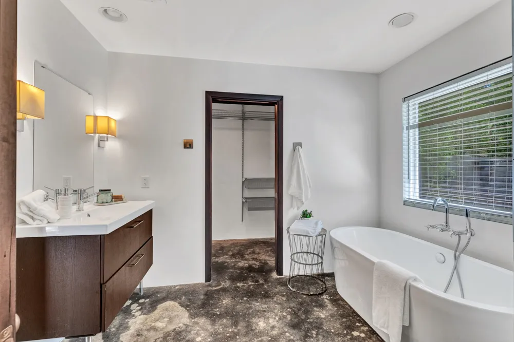 1208 Fairwood Road Austin, TX 78722