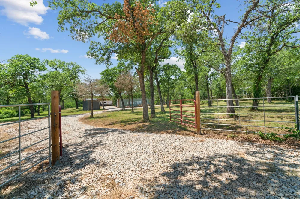 1385 CR-1340 Chico, TX 76431