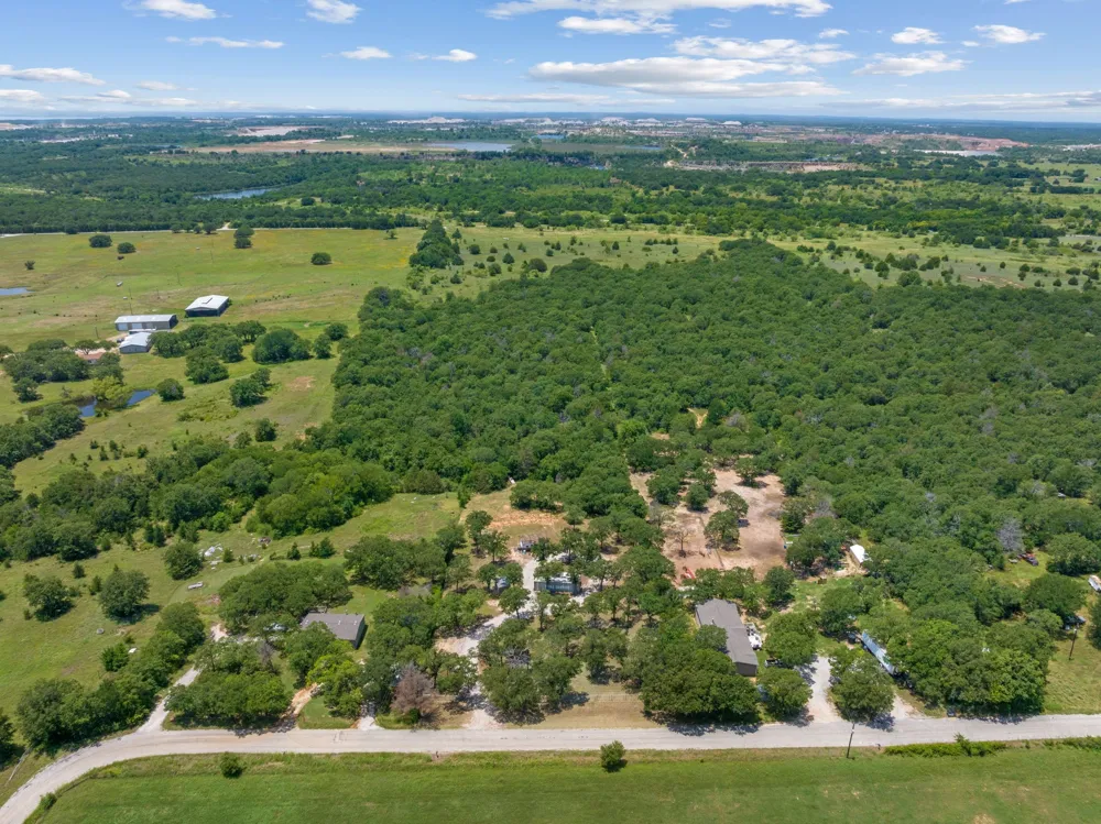 1385 CR-1340 Chico, TX 76431