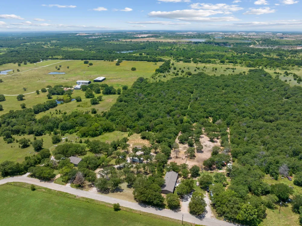 1385 CR-1340 Chico, TX 76431
