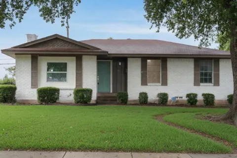 1211 Robin Glen Drive